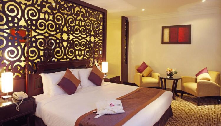 فندق كارلتون تاور دبي أبرز الخيارات ضمن الفنادق القريبة من سوق نايف دبي
