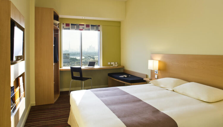 فندق ايبس مول الإمارات من فنادق رخيصة في شارع الشيخ زايد دبي