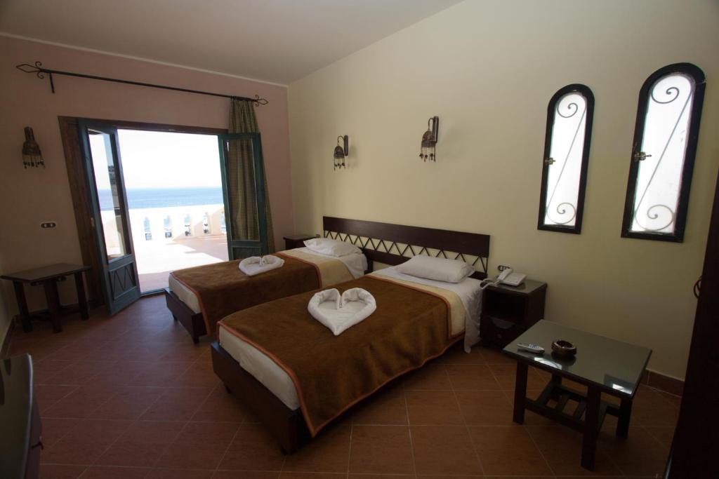 فندق شاركس باي اومبي من فنادق خليج القرش شرم الشيخ