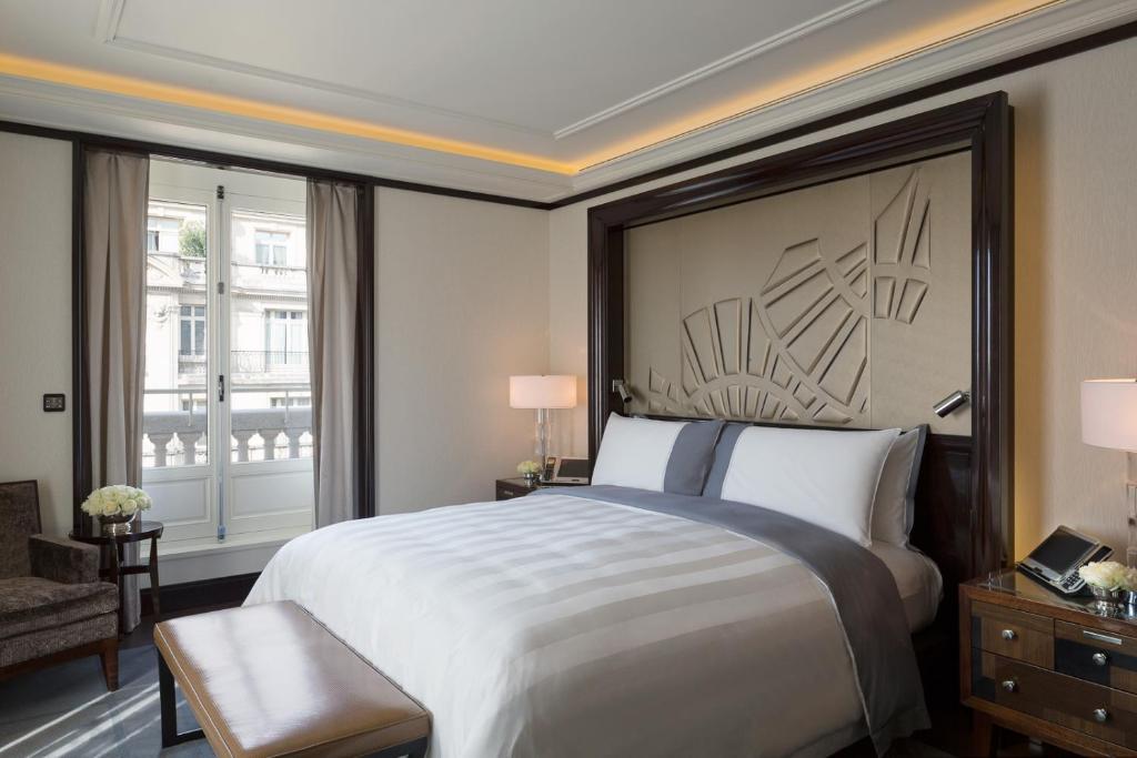 فندق بينينسولا باريس من اقرب الفنادق لقوس النصر باريس