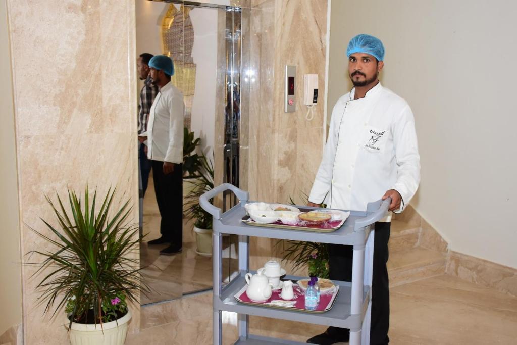 الطعام والشراب في فندق الفرحان بنده الرياض