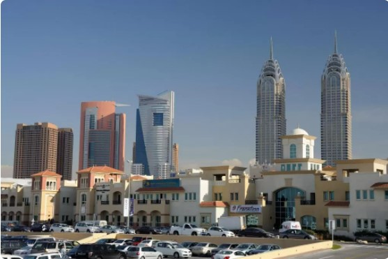 المنطقة المحيطة حول فندق هوليداي إن إكسبرس مدينة دبي للإنترنت