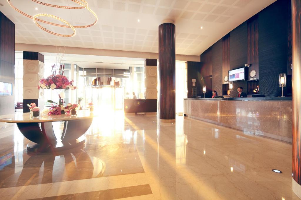 الاستقبال في فندق نوفوتيل مركز دبي التجاري العالمي