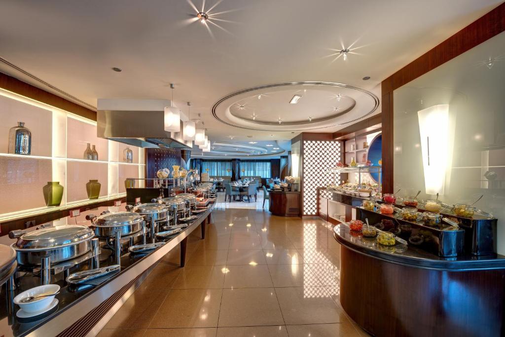 الطعام والشراب في فندق روز ريحان دبي