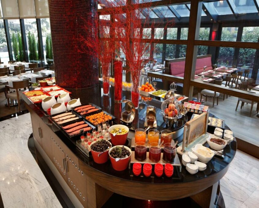 الطعام والشراب في فندق سورملي اسطنبول