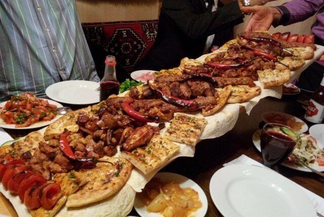 إذا كنت تبحث عن وجبة تركية لذيذة وأصيلة، فإن مطعم اسطا كباب تركي قطر هو المكان المثالي