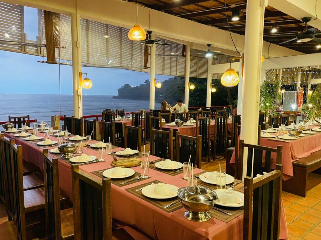 مطعم بانتاي سيفيو بوكيت من مطاعم بوكيت علي البحر