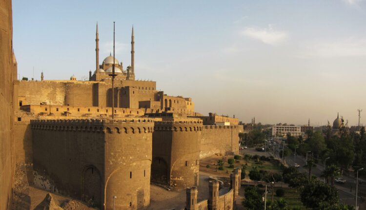 قلعة صلاح الدين الايوبي احد اجمل الاماكن السياحية في القاهرة
