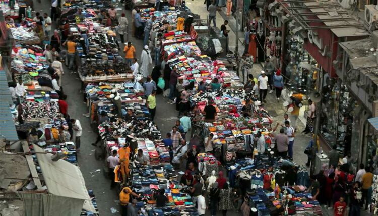 سوق الموسكي واحد من ارخص اسواق القاهرة 