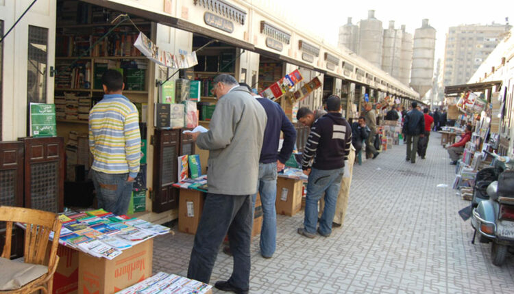 سوق الازبكية ارخص اسواق القاهرة
