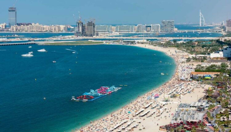شاطئ جي بي آر من أشهر أماكن ترفيهية مجانية في دبي