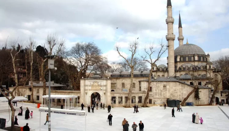 مسجد السلطان أيوب إسطنبول من أقدم وأشهر مساجد إسطنبول التاريخية