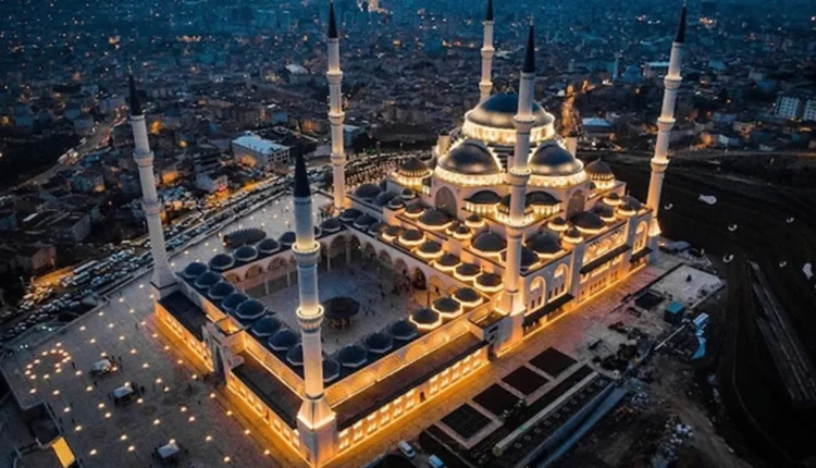 مسجد تشامليجا إسطنبول