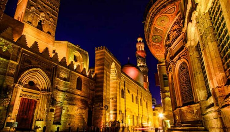 خان الخليلي أقدم المعالم السياحية بالقاهرة