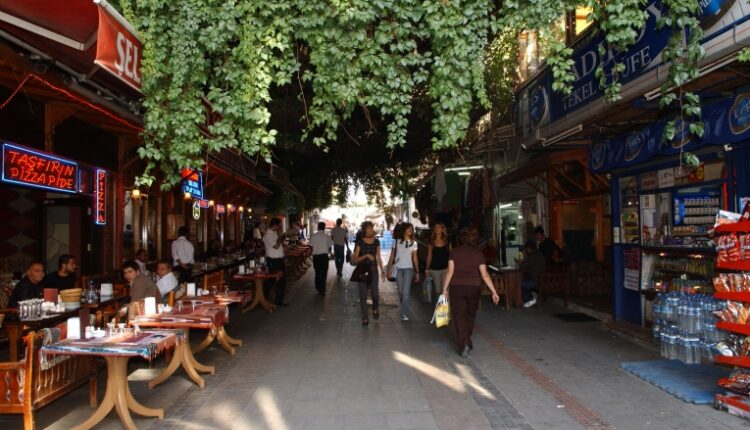 سوق كاديكوي إسطنبول