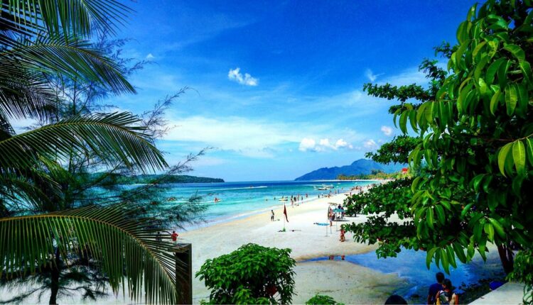 شاطئ بانتاي سينانج