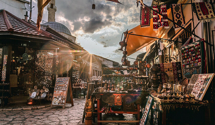 يعرف سوق المدينة القديمة سراييفو بأنه من أشهر أسواق سراييفو التاريخية