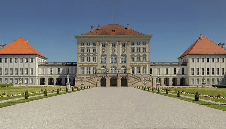 حديقة قصر نيمفينبورغ ميونخ من حدائق ميونخ التاريخية