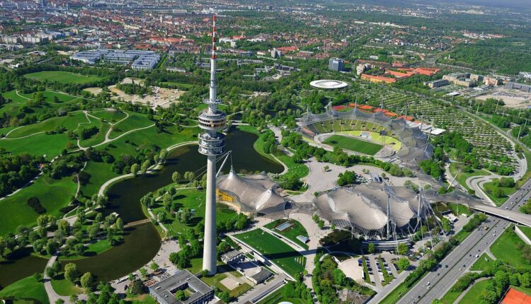 تُعد الحديقة الأولمبية من أشهر و أهم الأماكن السياحية في ميونخ