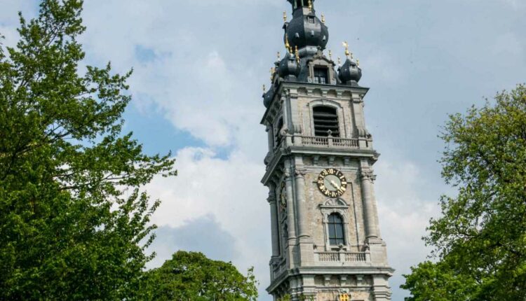 برج الجرس بلجيكا المكان المميز لمُحبي السياحة في بلجيكا.